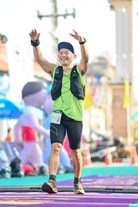 BIB: 990
                            <button type="button" onclick="openModal(24886327)" class="btn btn-primary btn-sm float-right btn-popup" data-toggle="modal" data-target=".modal-high-quality">
                        <i class="fas fa-shopping-cart"></i> Add to Cart
                    </button>
                                            <button type="button" onclick="isThisMe(24886327, true)" class="btn btn-success btn-sm float-right btn-popup btn-isme hidden" data-toggle="tooltip" data-placement="bottom" title="นี่คือรูปของคุณใช่ไหม คลิกที่นี่เพื่อเอาเข้าอัลบั้ม">
                        <i class="fas fa-plus"></i> Add to album
                    </button>
                    <button type="button" onclick="isThisMe(24886327, false)" class="btn btn-warning btn-sm float-right btn-popup btn-isnotme hidden">
                        <i class="fas fa-ban"></i> Remove from album
                    </button>